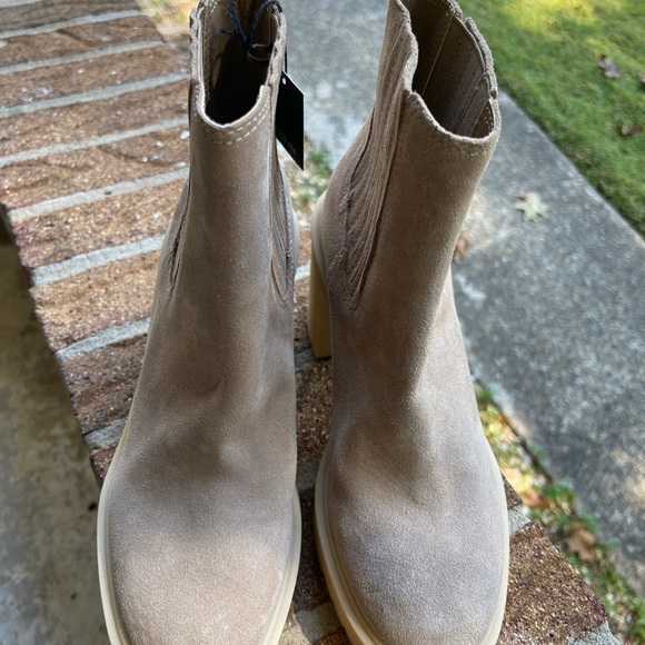 Dolce Vita Women's Tan Ankle Boots Size 7 - Picture 4 of 16